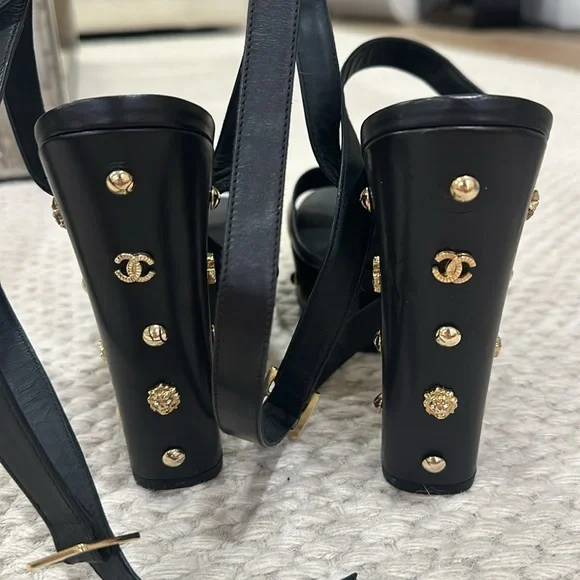 Brand new Chanel Platforms size 40 - Picture 4 of 5